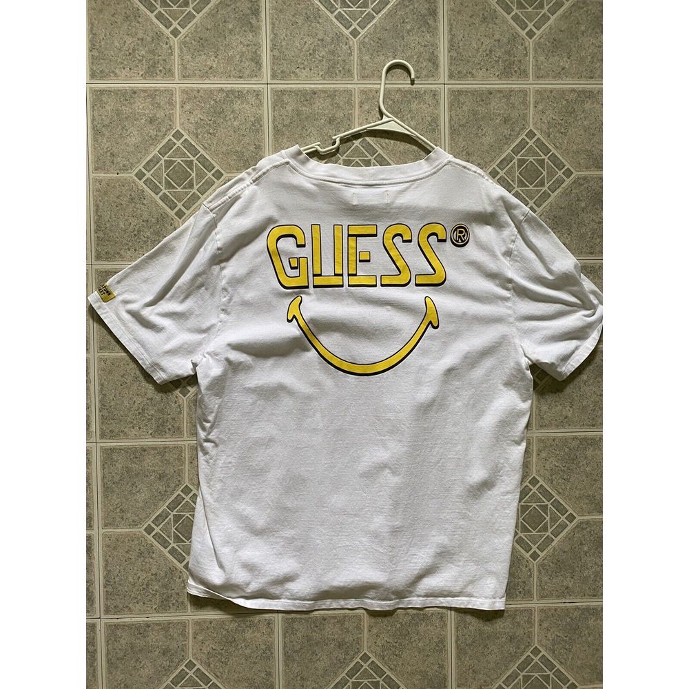 Guess Jeans x Chinatown Market Shirt Mens XL White Smiley Face Short Sleeve Tee